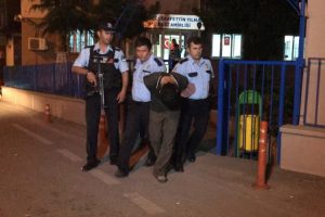 Bursa'da "bomba" diye karakola poşet atan şahıs yakalandı