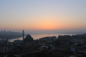 İstanbul'da g&uuml;n doğumu mest etti