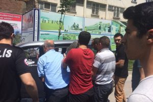 Bursa'da ambulans beklerken canından oluyordu