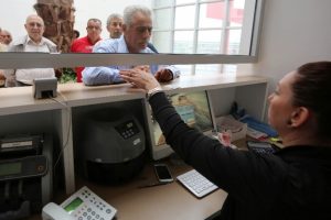 Bankacılık sekt&ouml;r&uuml;n&uuml;n toplam kredi hacmi azaldı