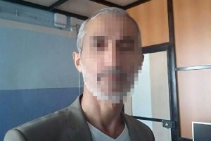 Bursa'da CHP'ye k&uuml;f&uuml;rl&uuml; paylaşımda bulunan &ouml;ğretmen a&ccedil;ığa alındı
