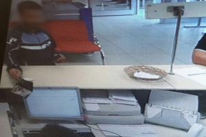 Bağcılar'daki silahlı banka soygunu kamerada