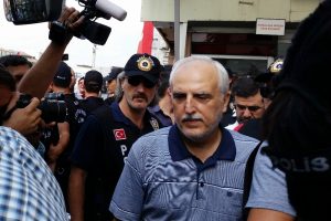 "H&uuml;seyin Avni Mutlu kamu g&uuml;c&uuml;n&uuml; silah olarak kullandı"