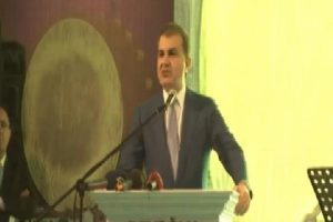 &Ccedil;elik: &Uuml;lkemizi ırk&ccedil;ılık, mezhep&ccedil;ilik belasından korumak durumundayız