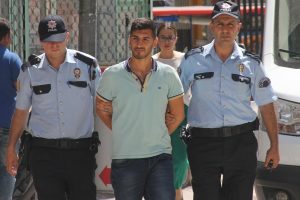 Sokak ortasında iğren&ccedil; olay! "Anlık bir psikoloji ile fermuarını a&ccedil;tım..."