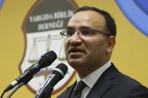 Bozdağ: Darbeye en b&uuml;y&uuml;k darbeyi T&uuml;rk yargısı indirmiştir