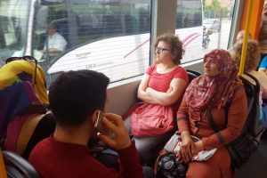 Bursa'da "bayan yolcularımıza &ouml;ncelikli vagon" uygulamasına tepkiler s&uuml;r&uuml;yor!