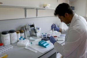 Kanseri araştırırken kansere yakalandı