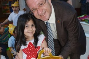 Bursa Mudanya'da minikler karne heyecanı yaşadı