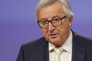 Juncker: AB &uuml;lkeleri Orta Doğu'da askeri g&uuml;c&uuml;n&uuml; artırmalı