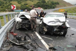 Bursa İznik'te trafik kazası 2 yaralı