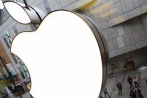 &Ccedil;in'den &ccedil;oğu Apple &ccedil;alışanı 22 kişiye g&ouml;zaltı