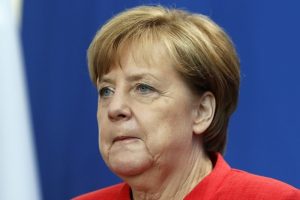 Merkel: Brexit m&uuml;zakerelerine hazırız
