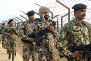 Hindistan-Pakistan sınırında &ccedil;atışma