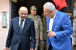 Bakan Işık'tan Şehit Song&uuml;l Yakut'un ailesine taziye ziyareti