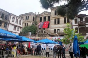 Bursa Tarihi Taş Mektep binasında restorasyon &ccedil;alışmaları başladı