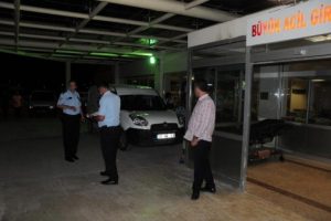 Eşi telefona bakmadığı i&ccedil;in kendini bı&ccedil;akladı!