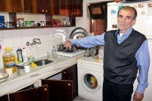 Bursa'da engelli &ccedil;ocuklarına bakabilmek i&ccedil;in yardım eli bekliyor