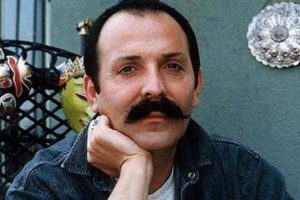 İpek&ccedil;i: Benim aşkımdan &uuml;&ccedil; kişi intihar etti!