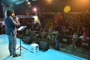 Bursa Yıldırım'da Serdar Tuncer g&ouml;n&uuml;ller mest etti