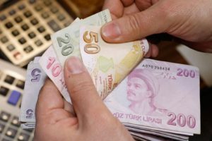 Askerlik bor&ccedil;lanmasıyla erkeklerin maaşı artabilir