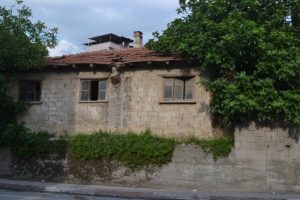 Kayıp adamın cesedi metruk evde bulundu