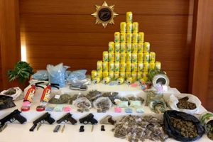 İstanbul'da rezidanslara uyuşturucu operasyonu d&uuml;zenlendi