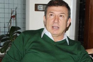 Tanju &Ccedil;olak'ın g&ouml;zaltına alındığı operasyonlar s&uuml;r&uuml;yor