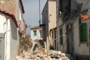 Ege'deki depremde Yunanistan'da 1 kişi &ouml;ld&uuml;, 10 kişi yaralandı