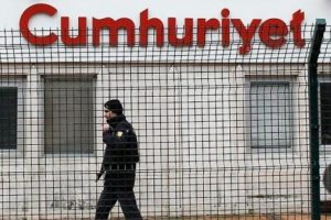 Cumhuriyet Gazetesi i&ccedil;in savunma talebi!