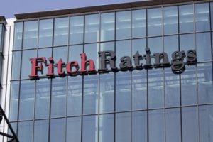 Fitch, Katar'ın kredi notunu izlemeye aldı