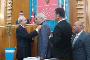 Sarp Kuray CHP &uuml;yesi oldu