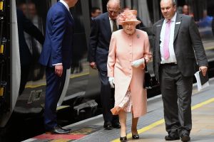 II. Elizabeth 175 yıl &ouml;ncesinin rotasında yolculuk yaptı