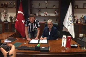Manisaspor'dan savunmaya takviye