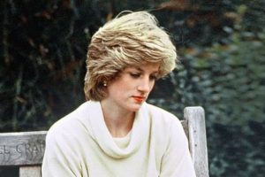 Prenses Diana: 'Kendimi merdivenlerden aşağı attım'