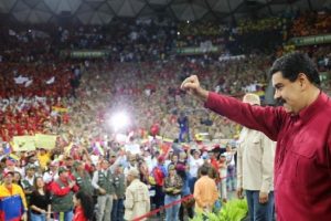Maduro'dan Papa'ya arabuluculuk &ccedil;ağrısı