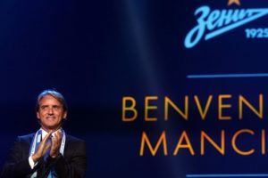 Zenit, Mancini i&ccedil;in imza t&ouml;reni d&uuml;zenledi