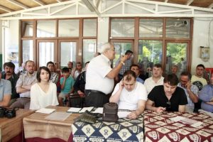 Bursa'da baraj istemeyen k&ouml;yl&uuml; bilgilendirme heyetini dinlemedi
