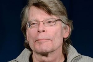 Donald Trump, Stephen King'i Twitter'da blokladı