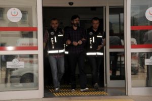 FET&Ouml;'n&uuml;n Tokat imamı ve eşi adliyede