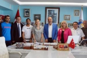 Bursa Mudanya Din&ccedil;spor hentbolde g&uuml;&ccedil;leniyor