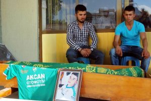 Son yolculuğuna formasıyla uğurlandı