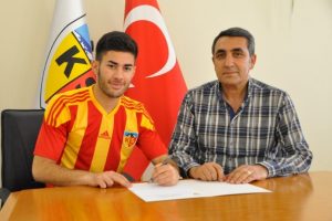 Kayserispor'da &ccedil;ifte imza