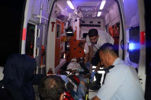 Kamyon motosiklete &ccedil;arptı: 2 &ouml;l&uuml;, 1 yaralı