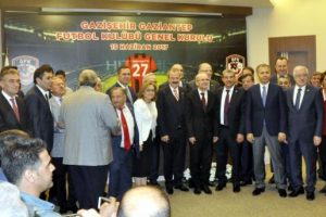 Gaziantep B&uuml;y&uuml;kşehir Belediyespor'da k&ouml;kl&uuml; değişim