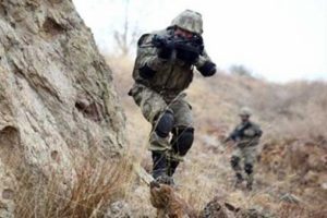 Karakola saldıran ter&ouml;ristlerle &ccedil;atışma &ccedil;ıktı
