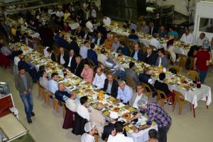 Bursa'da Kardelen ailesi iftar yemeğinde buluştu