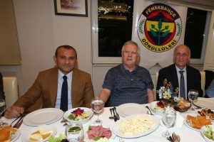 Aziz Yıldırım, iftara katıldı