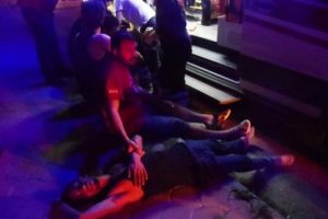 İl&ccedil;e karıştı: Suriyeliler darp edildi, evlerine zorla...