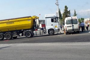 Denizli'de trafik kazası: 15 yaralı